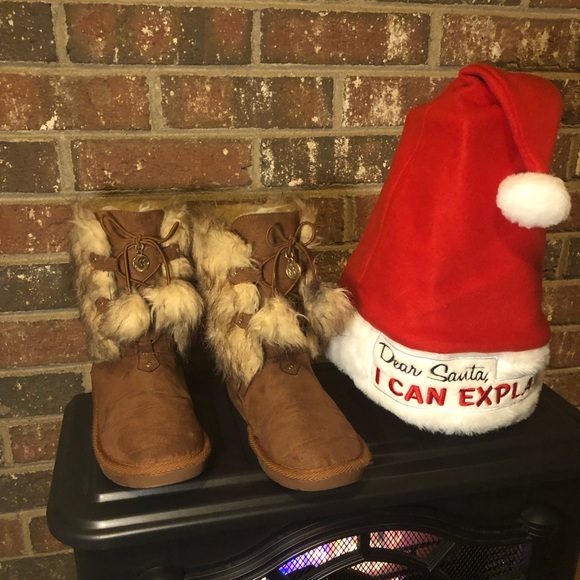 MICHAELS KORS BIG KIDS SIZE 3 BOOT’S 🥾| COLOR TAN. - Picture 5 of 11